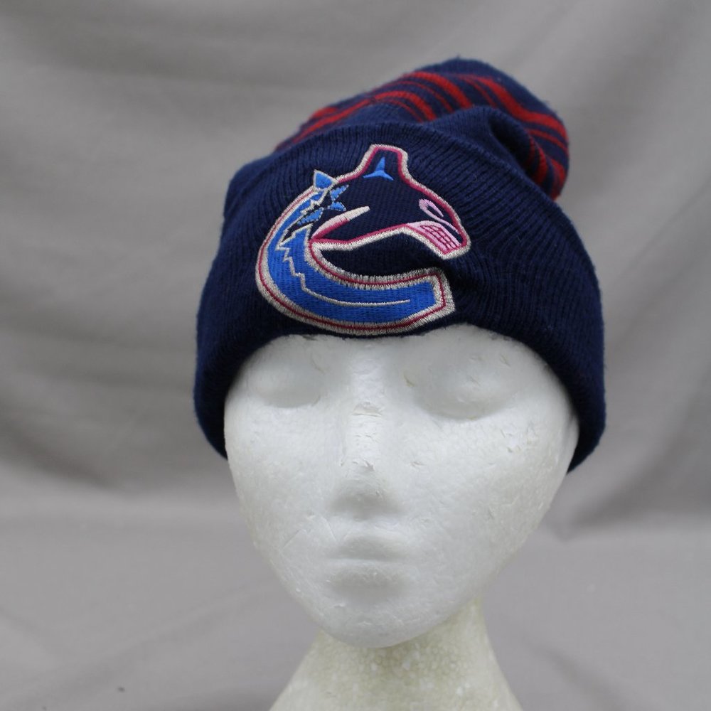 Vintage Toque / Beanie - Vancouver Canucks Orca Logo American Needle -Stretchfit